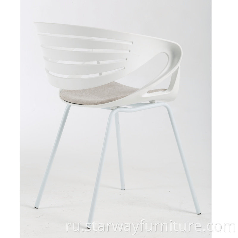 Оригинальные современные белые PP пластиковые оболочки столовые стулья с металлической ножкой для ресторана